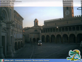 Imagen de vista previa de la cámara web Offida - Palazzo Comunale